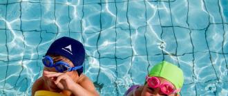 Детские и семейные надувные бассейны Intex Плавание детей от 5 лет