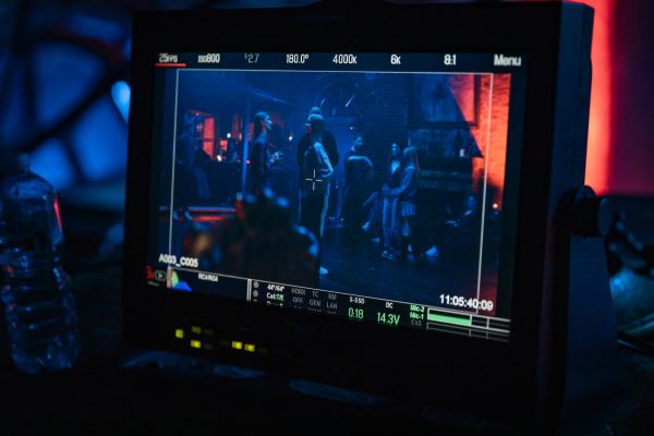 «Время не вечно»: состоялась премьера саундтрека к новогодней комедии «Тик-Так»