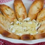 Простой рецепт запеченного Бри