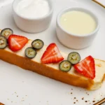 Московские завтраки на любой вкус – от глазуньи с чоризо на сковородке до черной икры в мельхиоровой вазочке