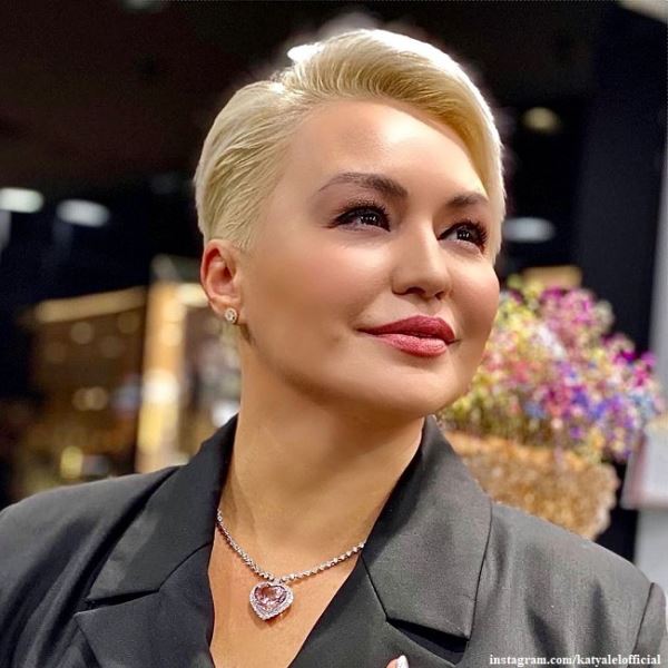 Катя Лель призналась, что отдала большую сумму денег нуждающемуся