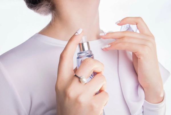 В чем разница между туалетной водой, парфюмированной и духами, и что лучше покупать